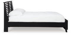 Danziar King Slat Panel Bed