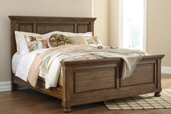 Flynnter King Panel Bed