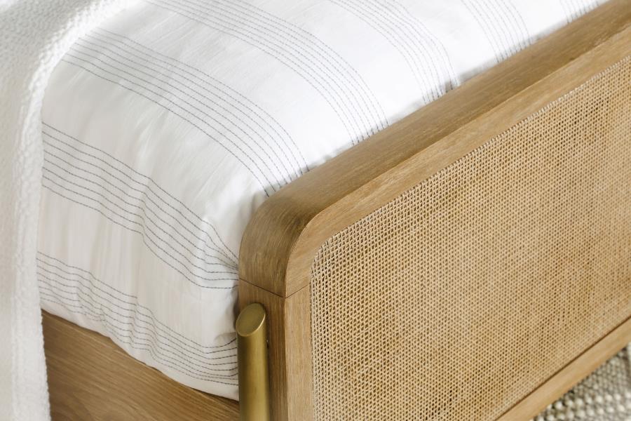 Arini Brown Queen Bed - furniture place usa