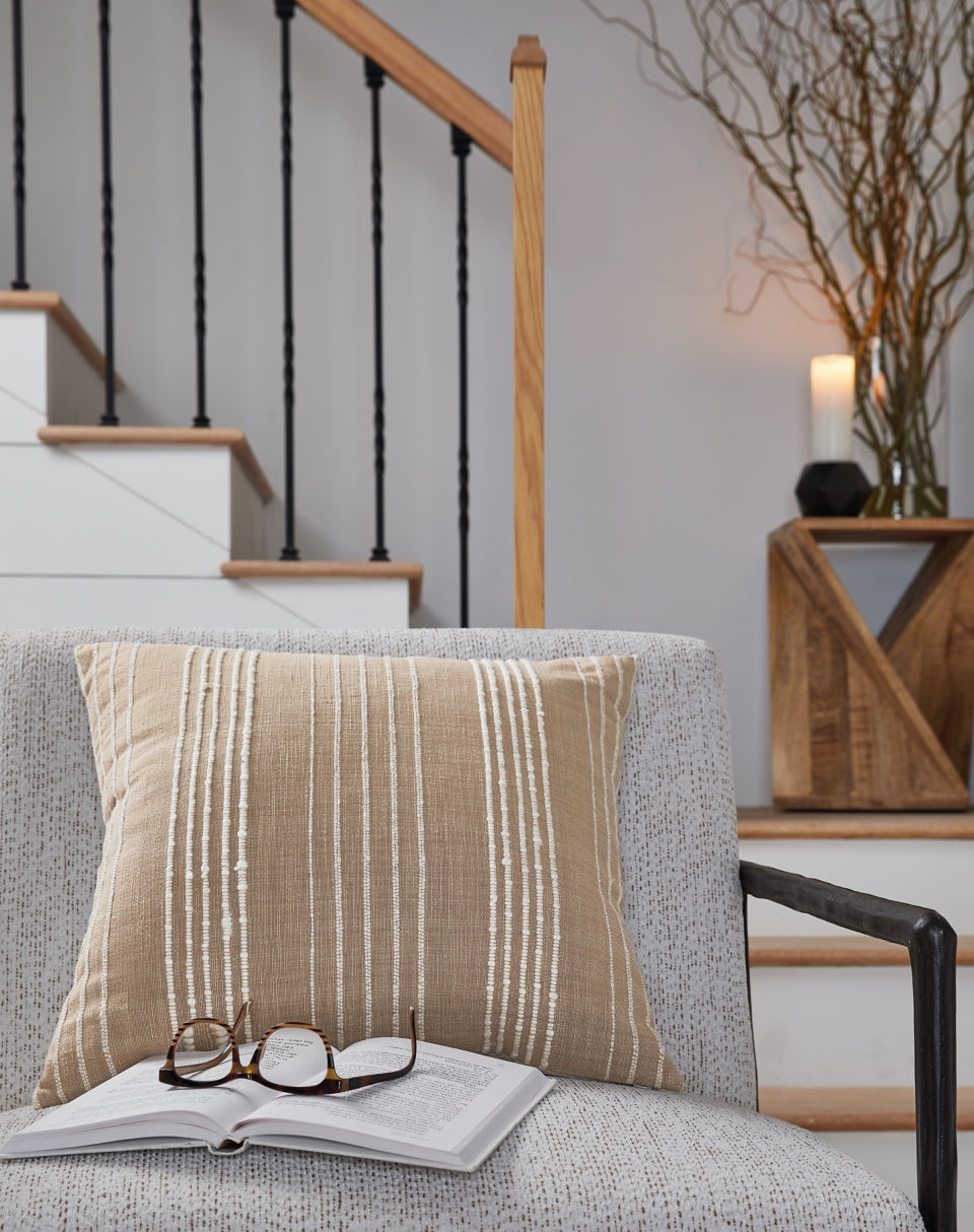 Benbert Pillow - furniture place usa