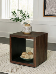Hensington End Table - furniture place usa