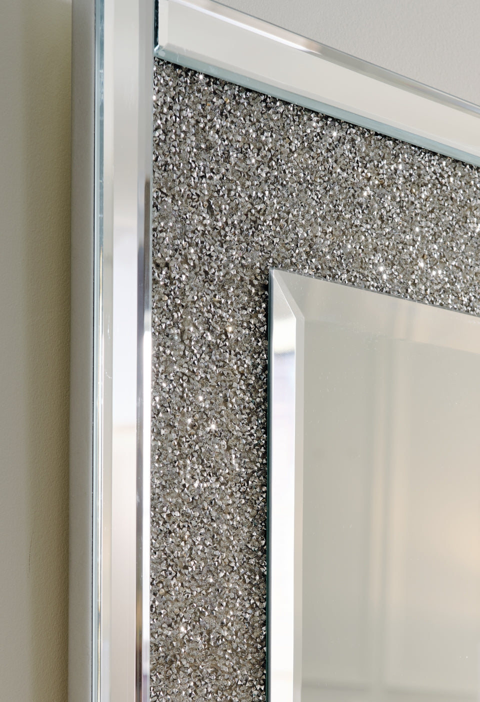 Kingsleigh Accent Mirror - furniture place usa