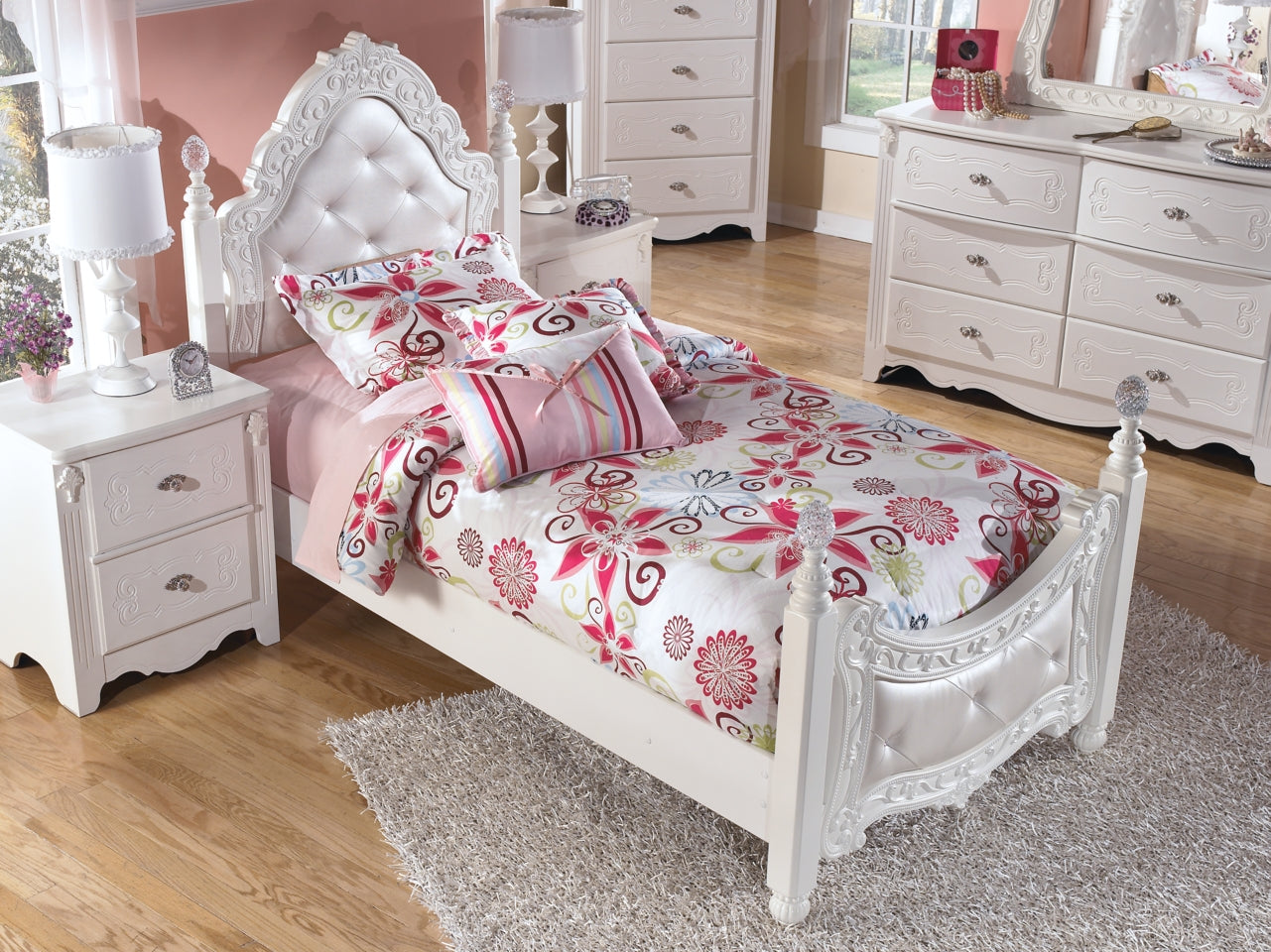 Exquisite Twin Poster Bed - furniture place usa