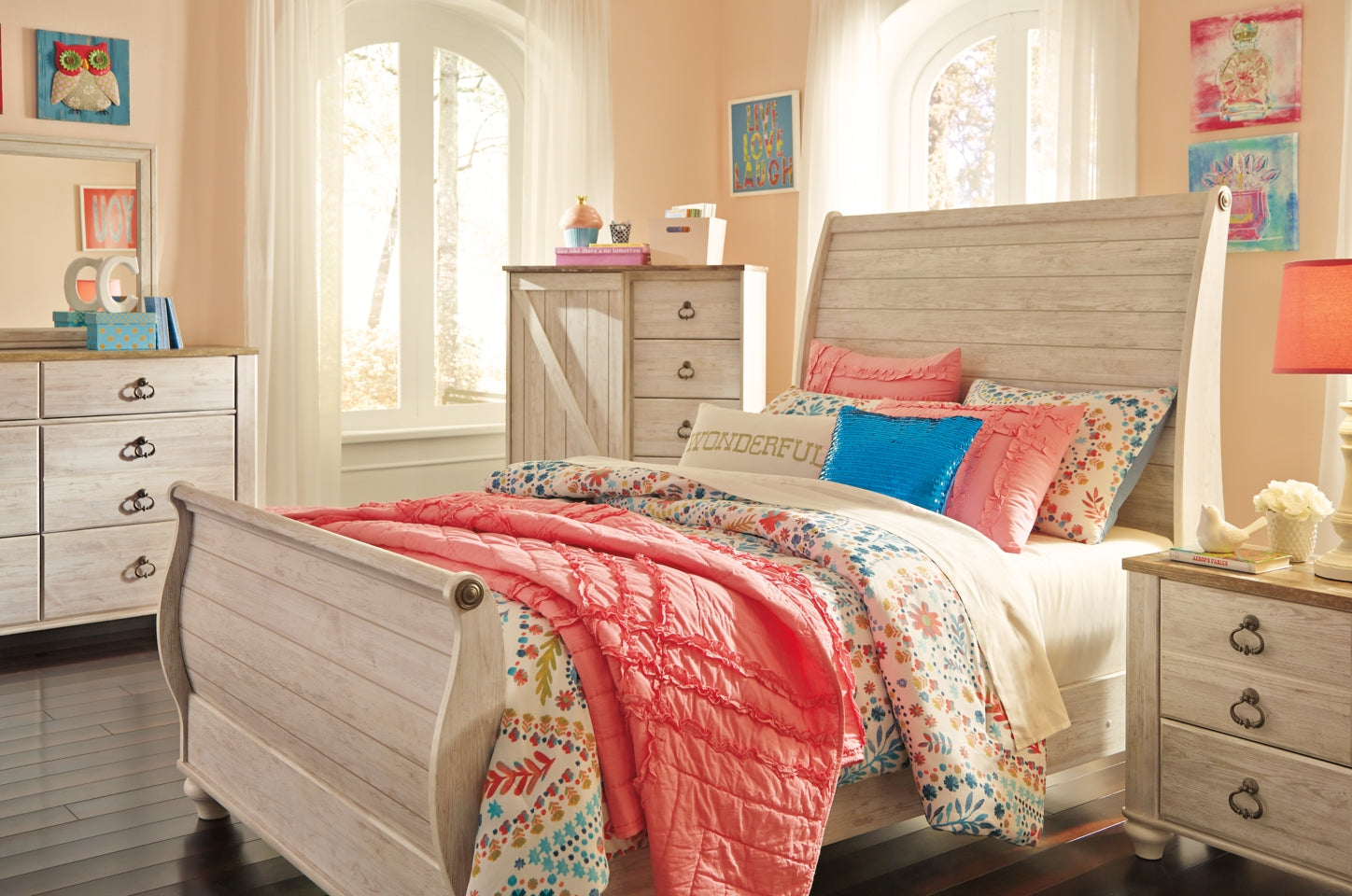 Willowton Dressing Chest - furniture place usa