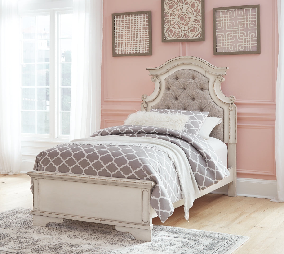 Realyn Twin Panel Bed with Dresser - furniture place usa
