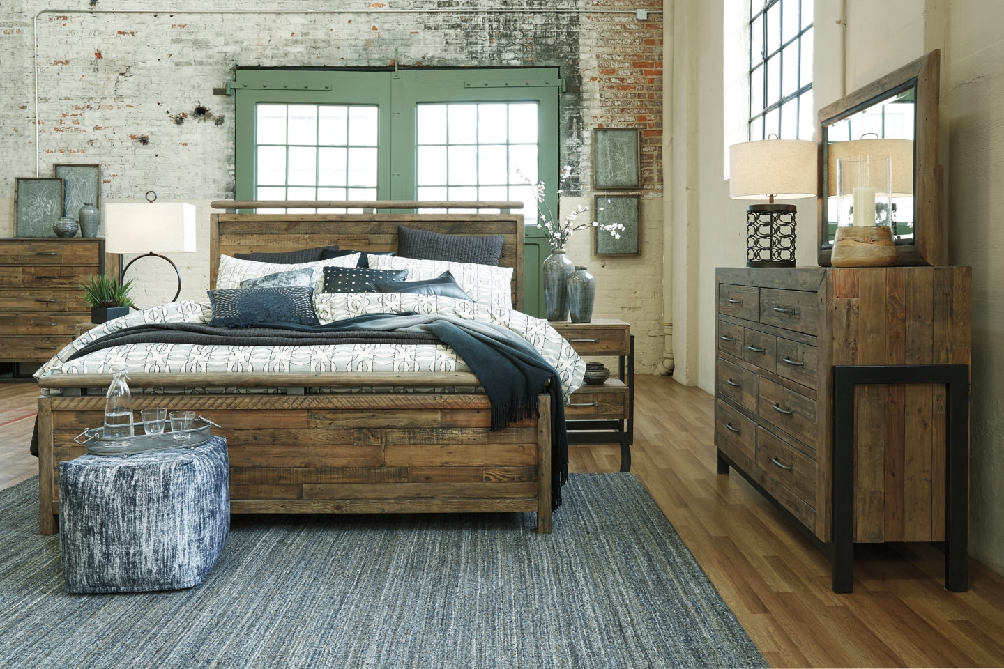 Sommerford Queen Panel Bed with Mirrored Dresser and Chest - furniture place usa