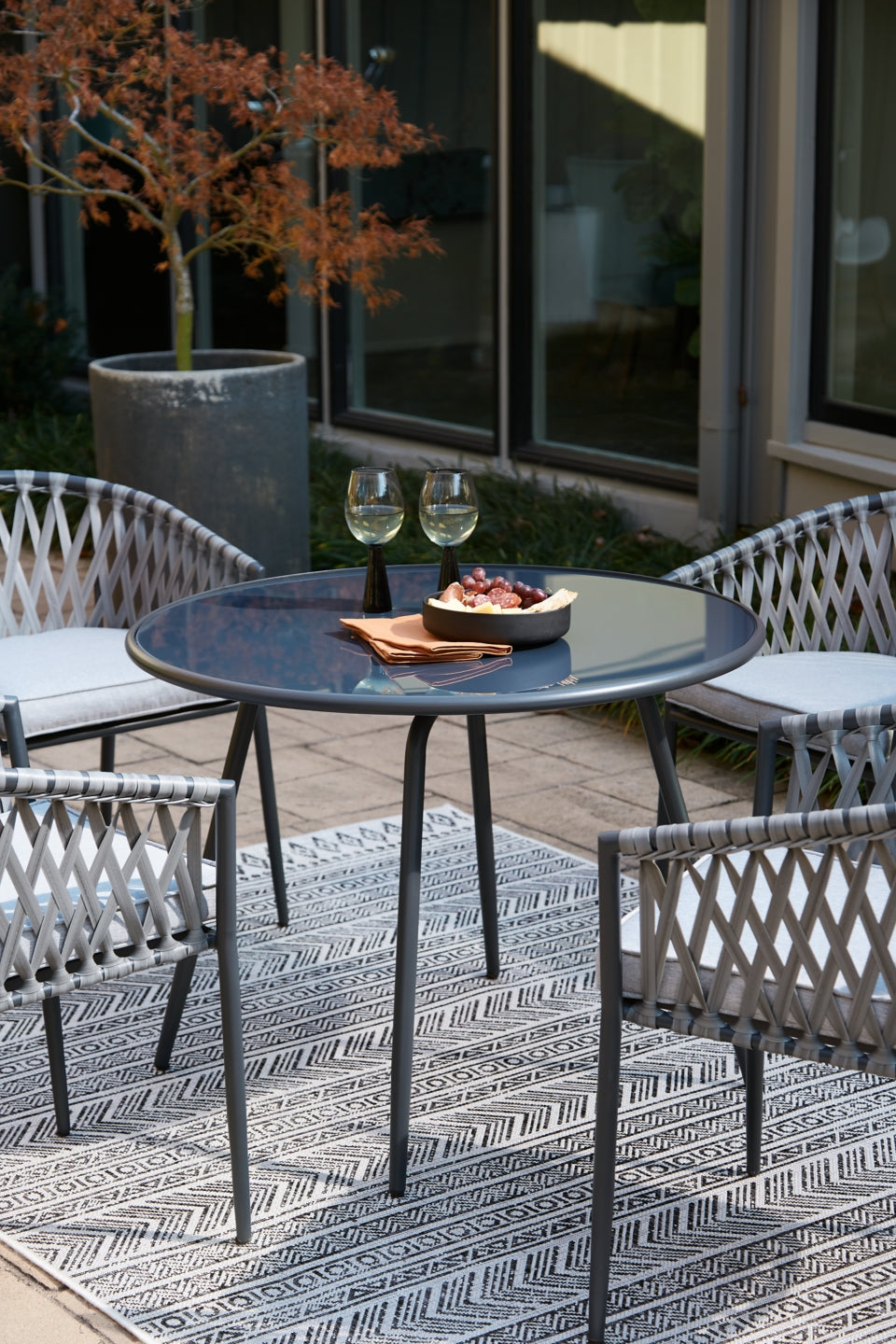 Palm Bliss Outdoor Dining Table and 4 Chairs - furniture place usa