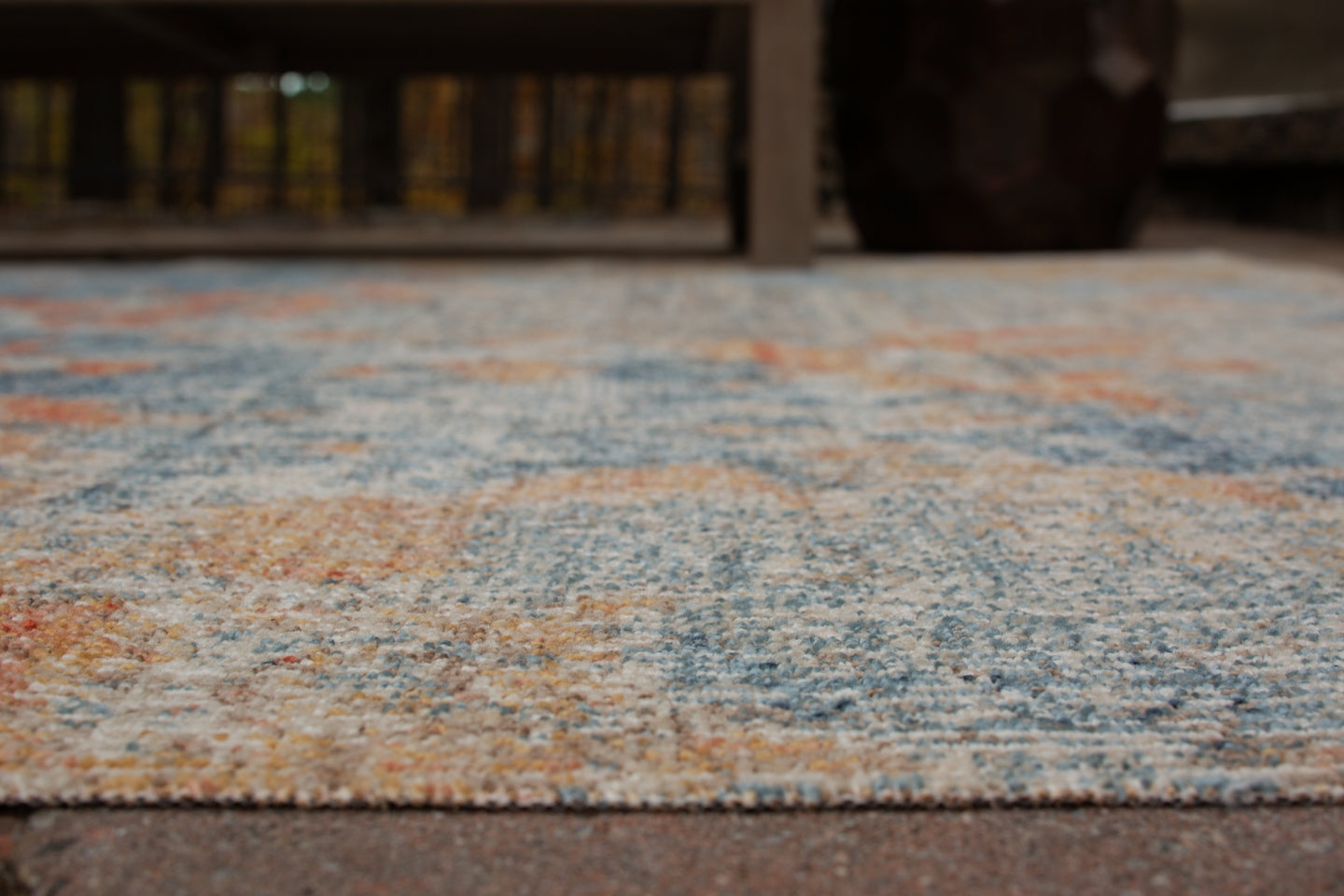 Wraylen 5'3" x 7' Rug - furniture place usa