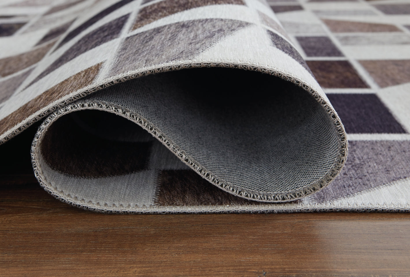 Jettner 7'10" x 10' Rug - furniture place usa