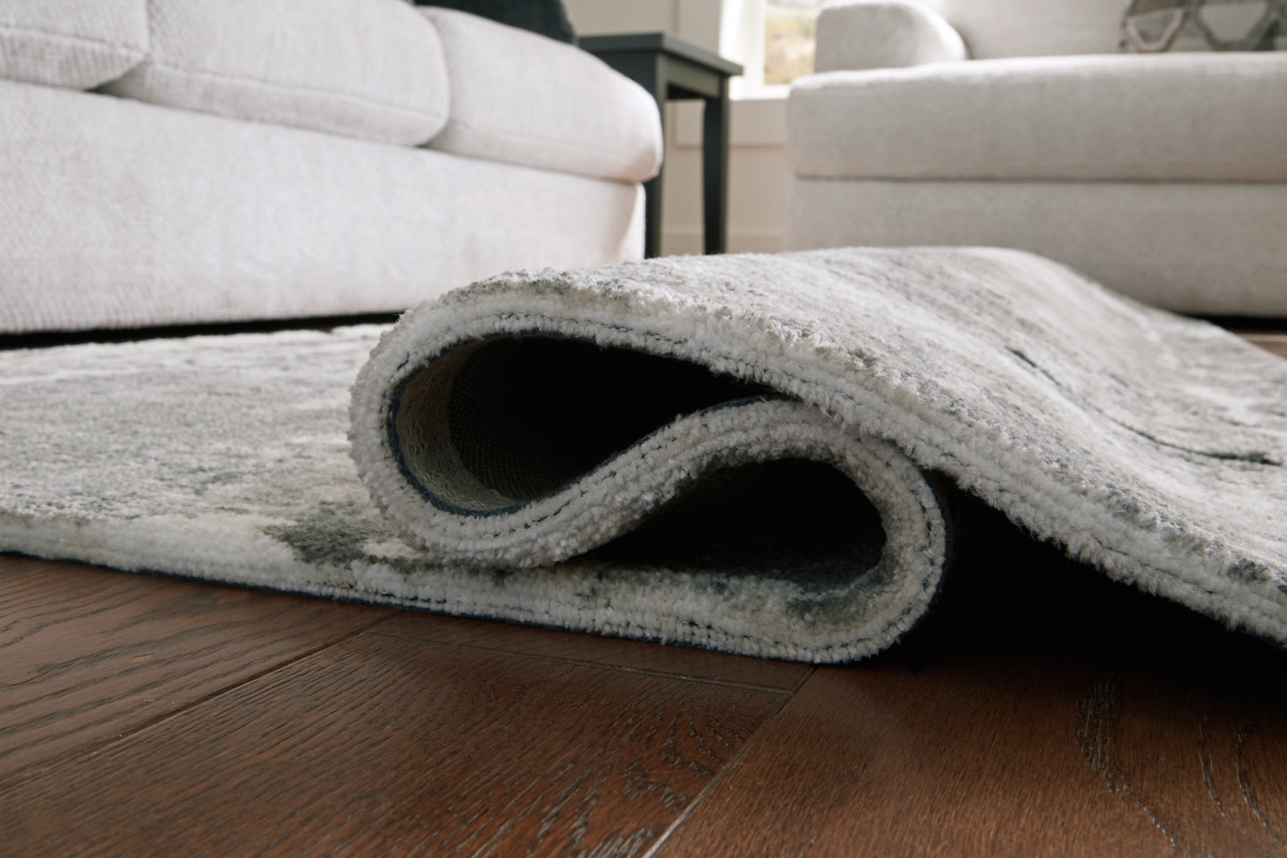 Aworley 5' x 7' Rug - furniture place usa
