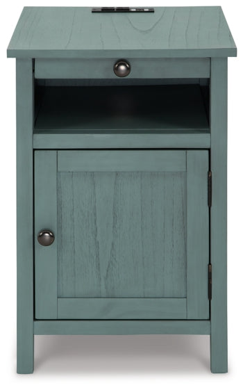 Treytown Chairside End Table - furniture place usa