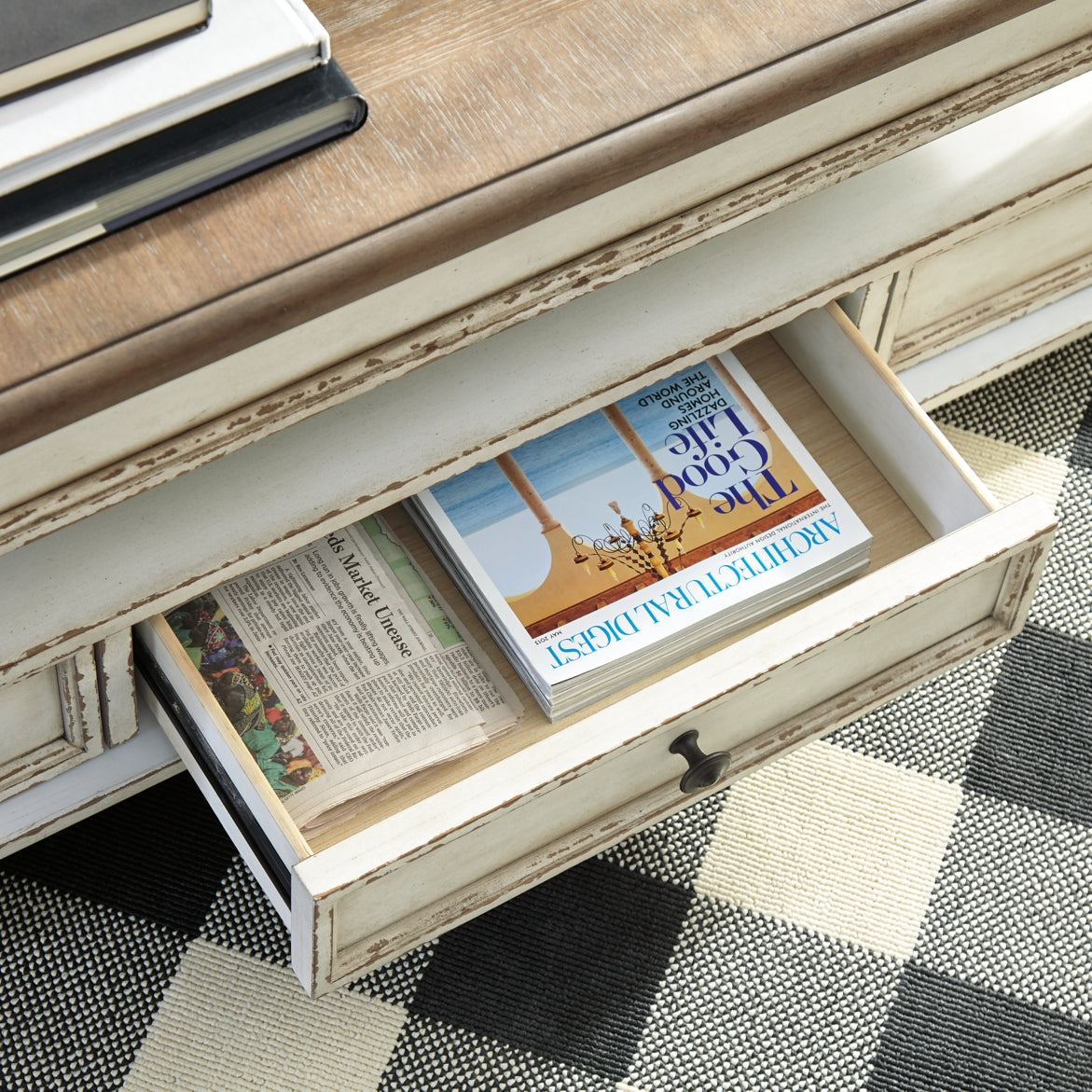 Realyn Coffee Table with 2 End Tables - PKG008592 - furniture place usa