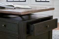 Tyler Creek Coffee Table with 1 End Table - PKG008766 - furniture place usa