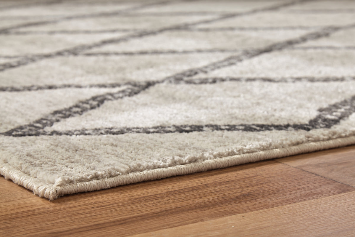 Jarmo 5' x 7' Rug