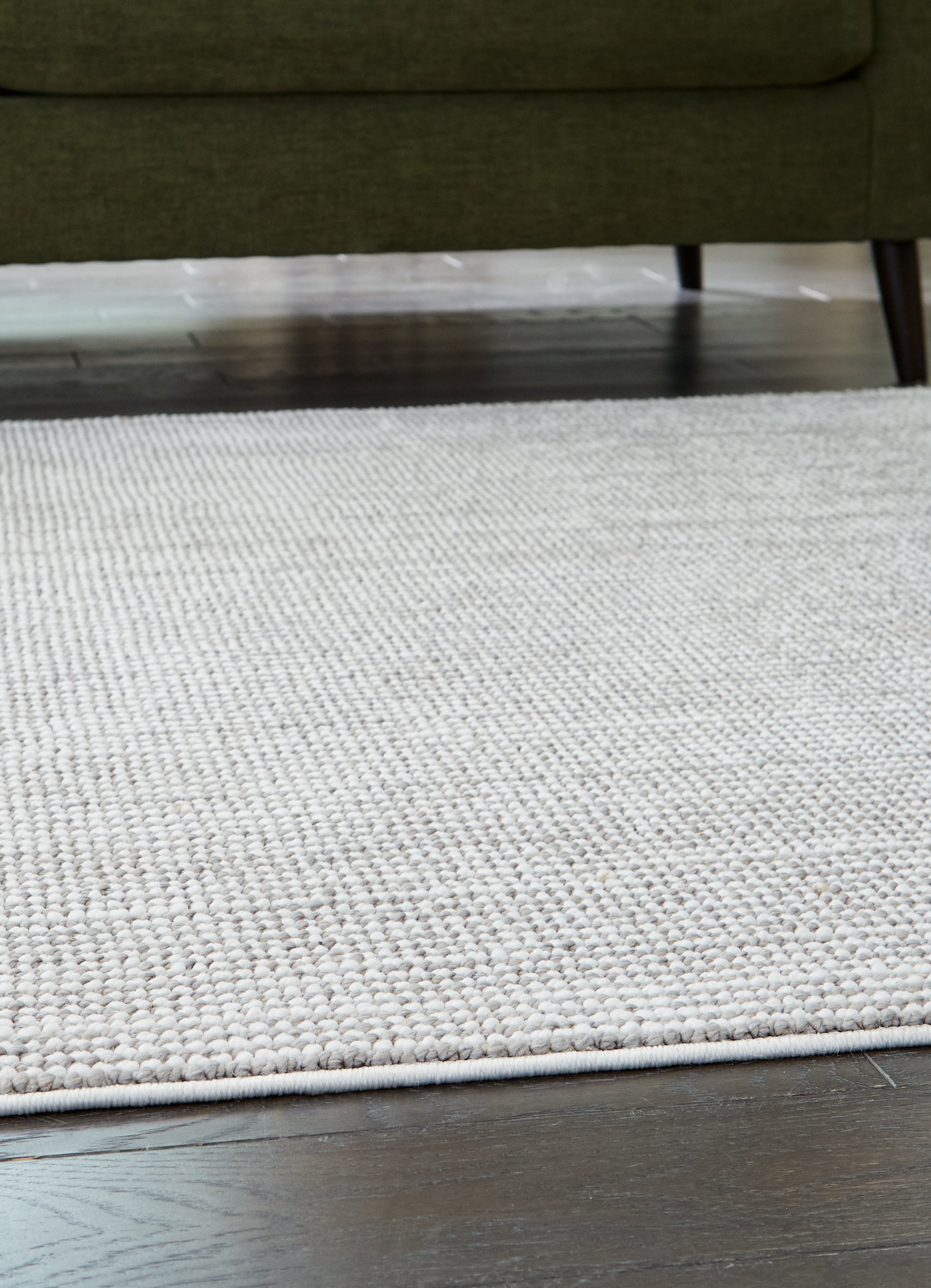 Eduring 8' x 10' Rug