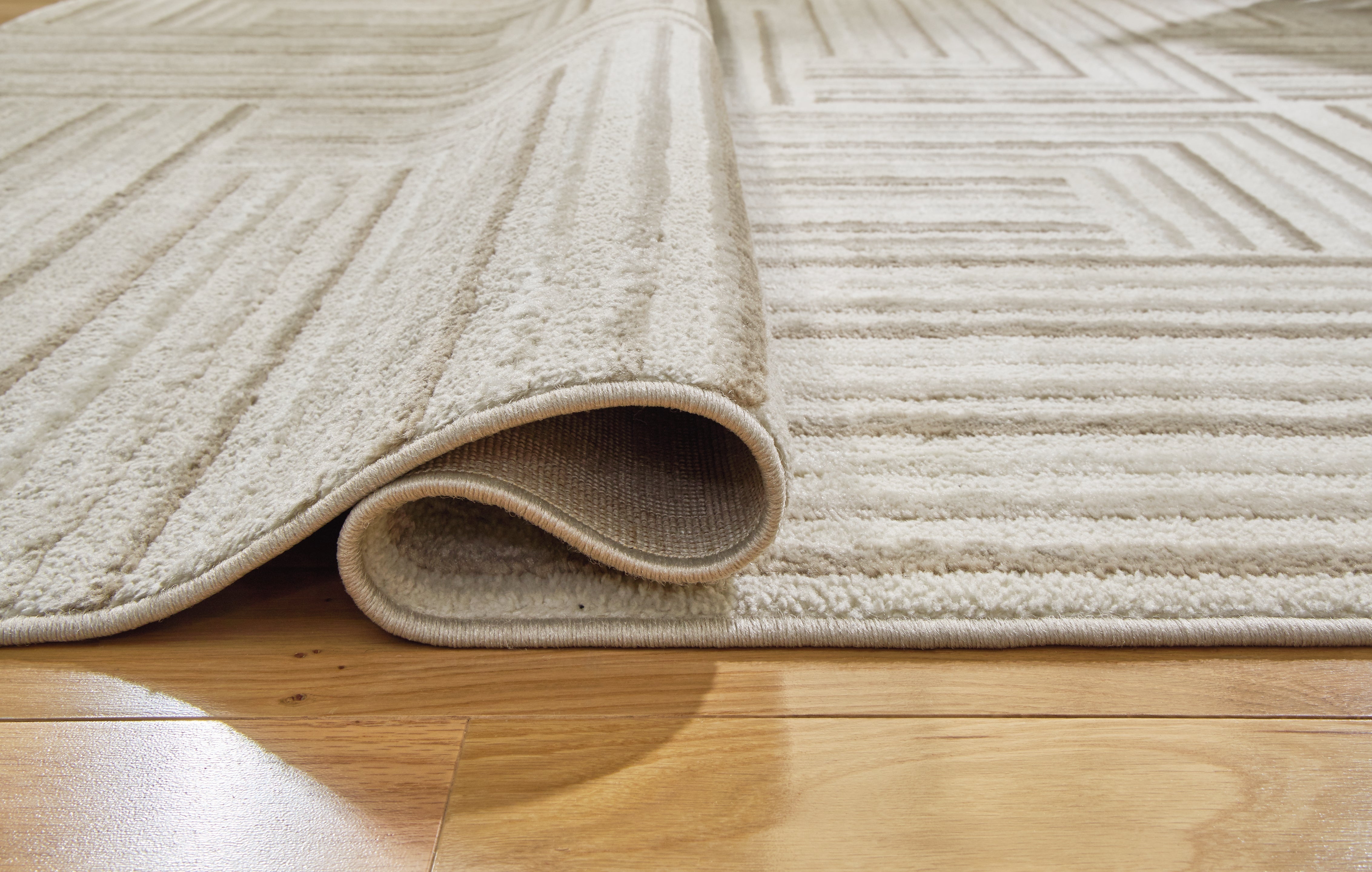 Darmondard 5' x 7' Rug