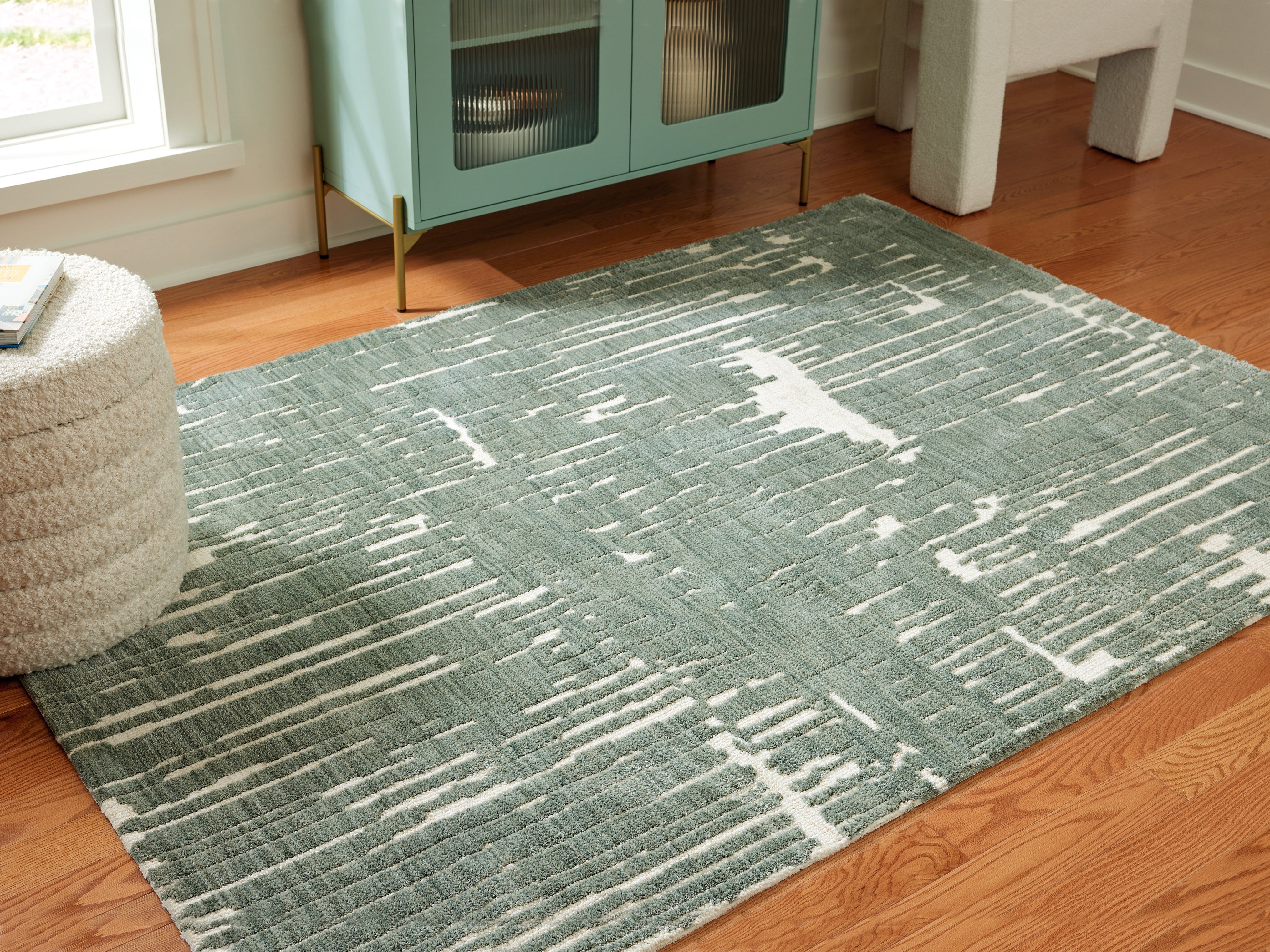 Cayworth 8' x 10' Rug