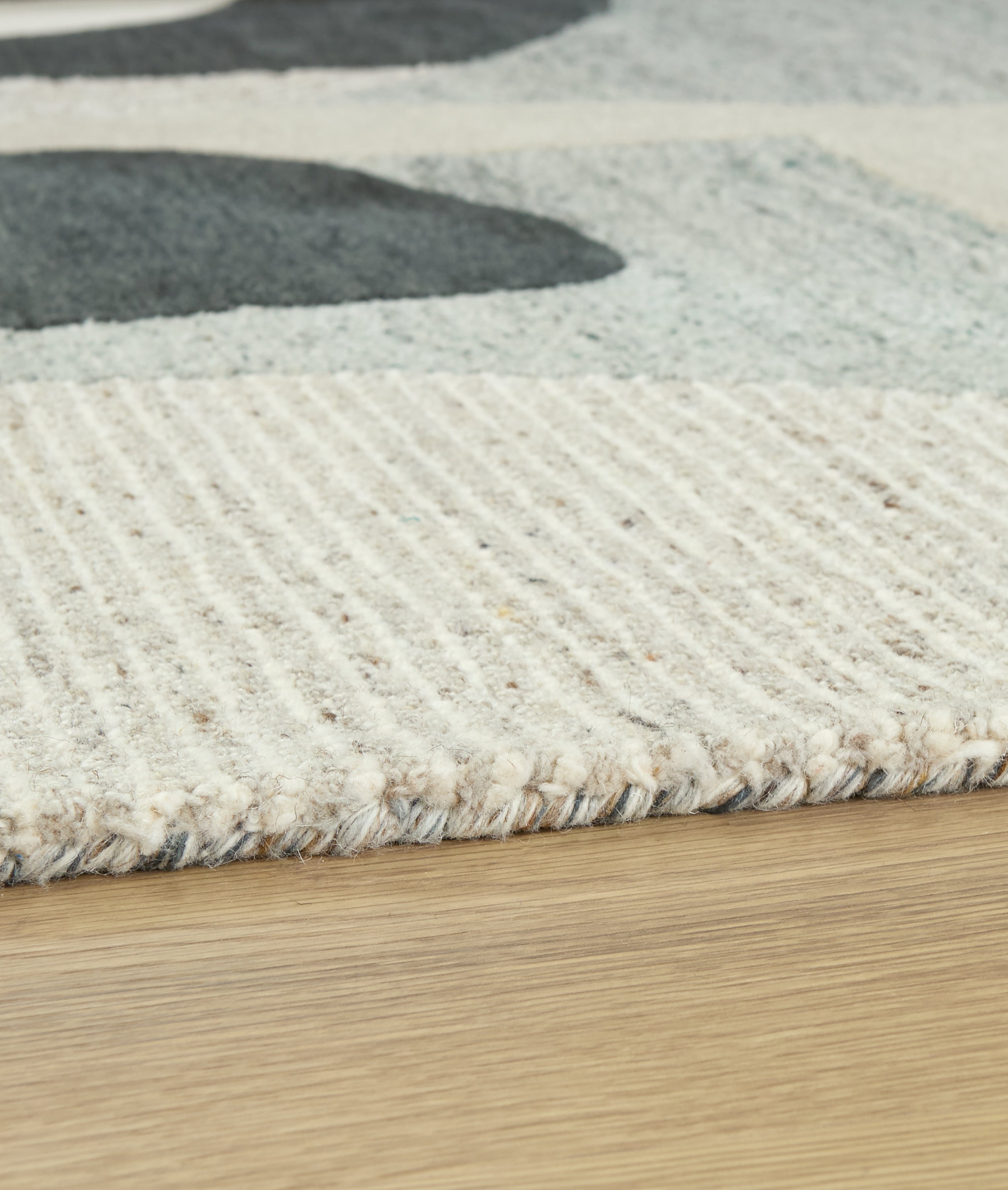 Edrickhill 8' x 10' Rug