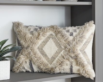 Liviah Pillow - furniture place usa