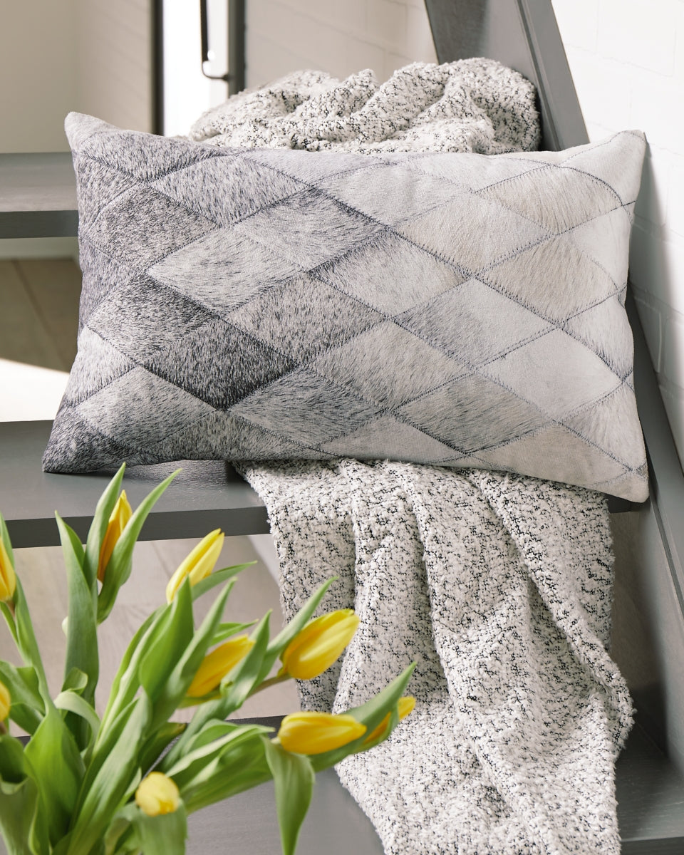 Pacrich Pillow (Set of 4) - furniture place usa