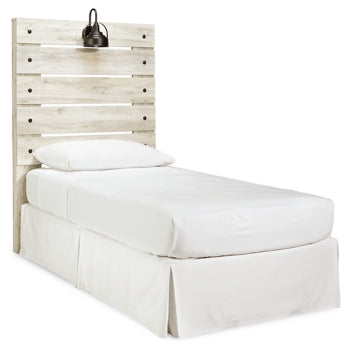 Cambeck Twin Panel Headboard Bed with Mirrored Dresser and 2 Nightstands - furniture place usa