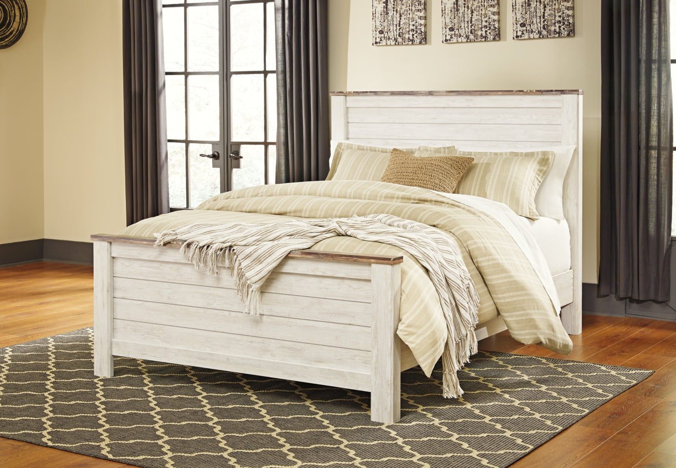 Willowton Queen Panel Bed with 2 Nightstands - furniture place usa