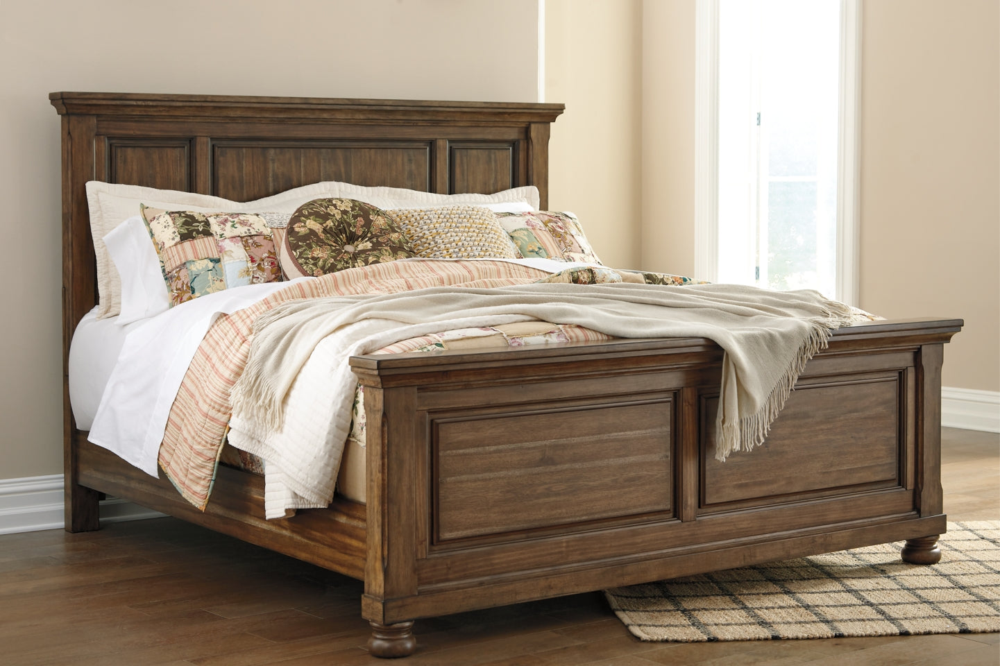 Flynnter Queen Panel Bed with Mirrored Dresser, Chest and 2 Nightstands - furniture place usa