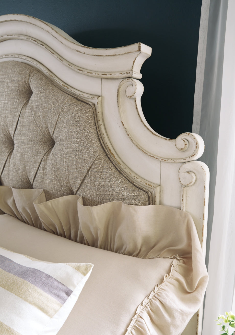 Realyn Queen Upholstered Panel Bed with Mirrored Dresser - furniture place usa