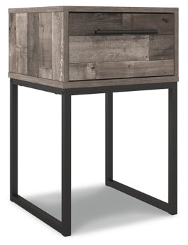 Neilsville Queen Platform Bed with Dresser and 2 Nightstands - PKG009086 - furniture place usa