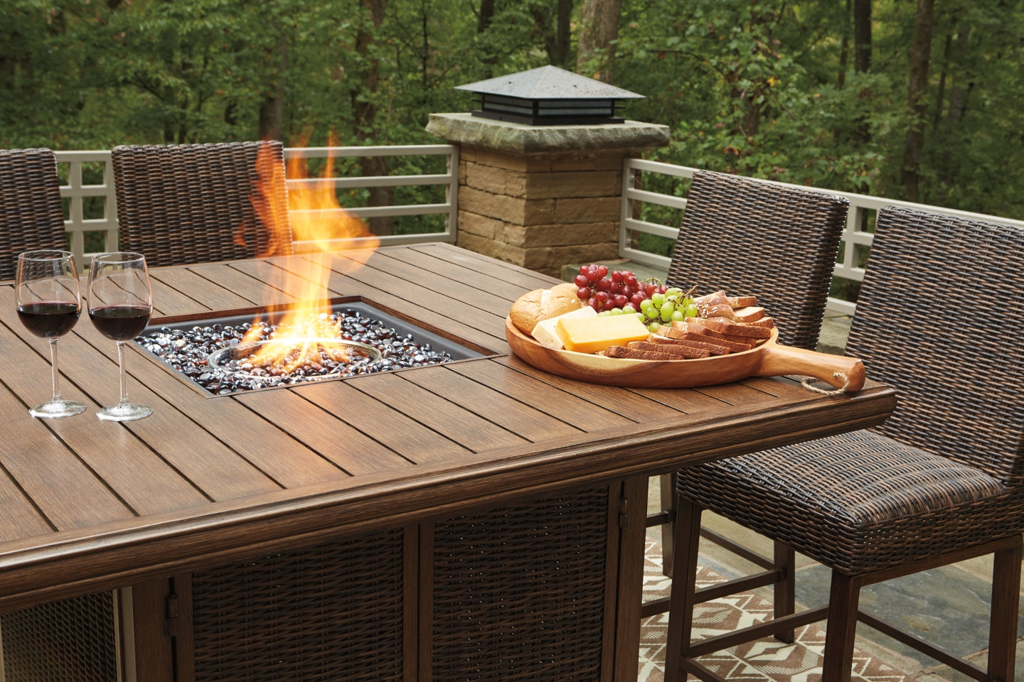 Paradise Trail Outdoor Bar Table and 6 Barstools - furniture place usa