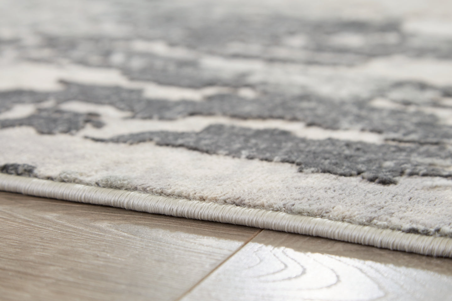 Mazatl 5'3" x 7'3" Rug - furniture place usa