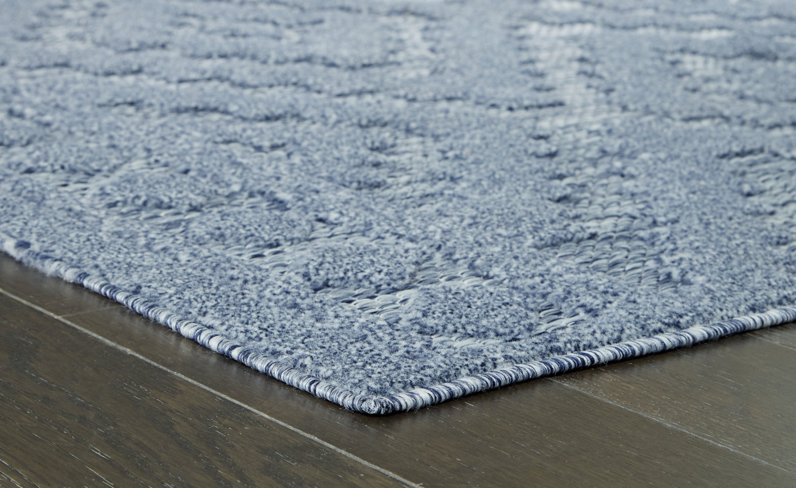 Finnwell 5'3" x 7' Rug - furniture place usa