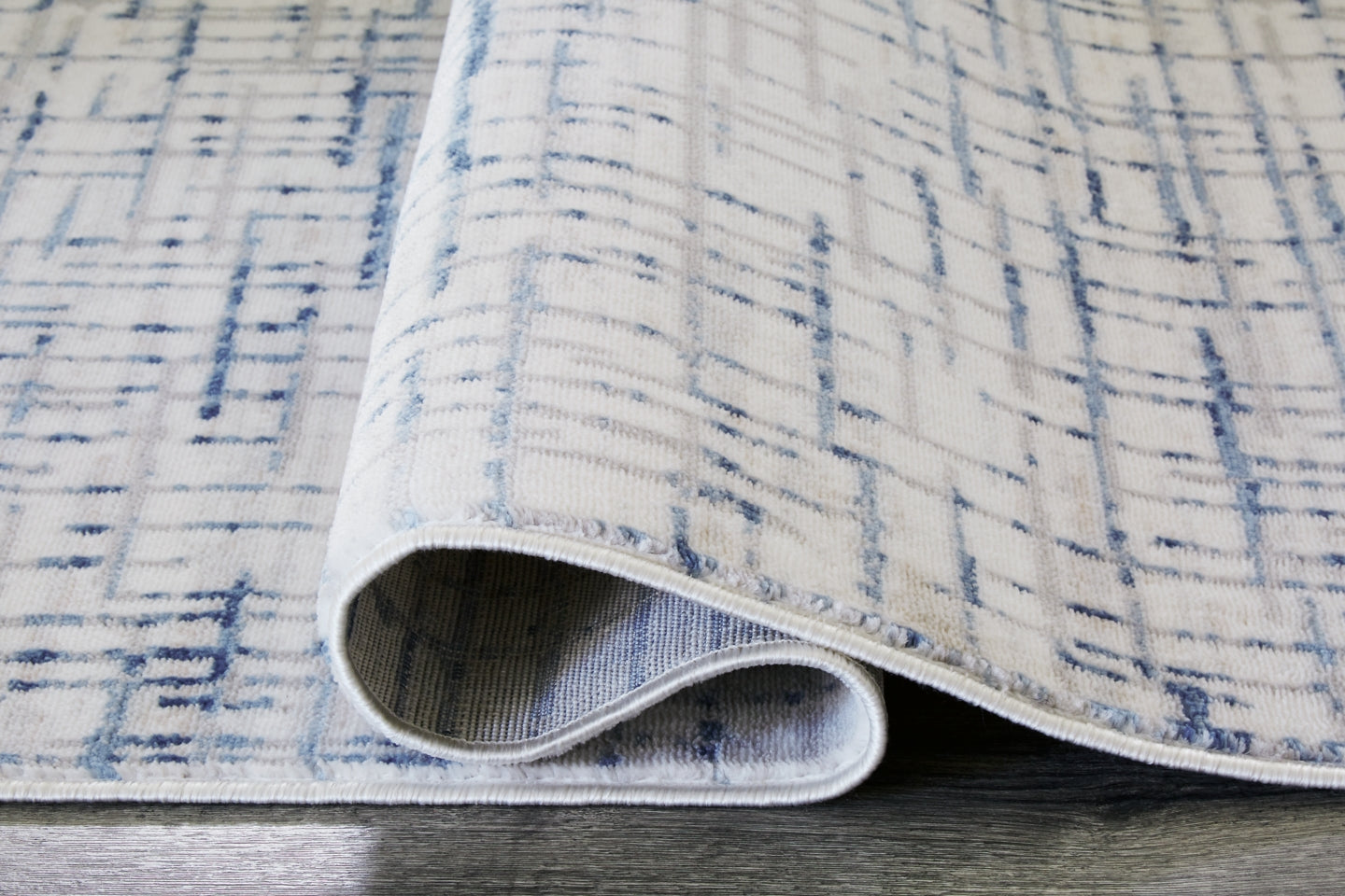 Beckfille 5' x 7' Rug - furniture place usa