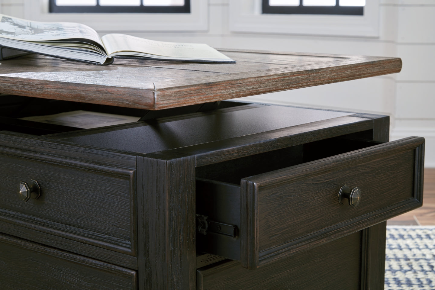Tyler Creek Coffee Table with 1 End Table - PKG008766 - furniture place usa