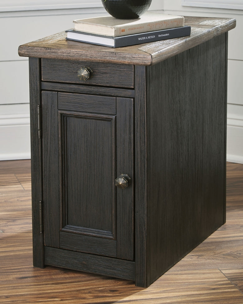 Tyler Creek Chairside End Table with USB Ports & Outlets - furniture place usa